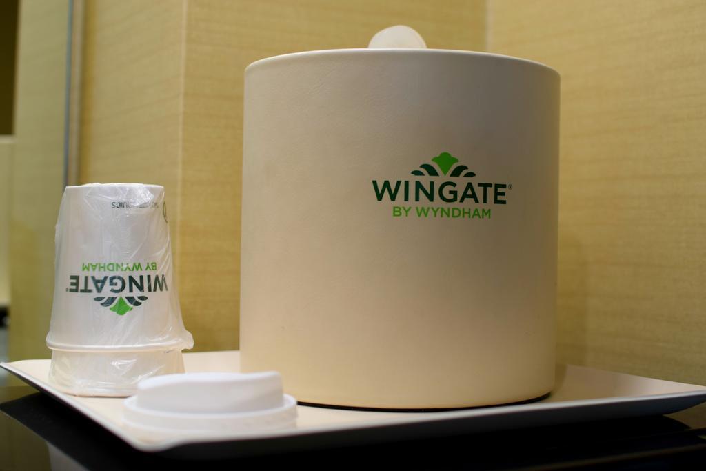 Wingate By Wyndham Manhattan Midtown นิวยอร์ก ภายนอก รูปภาพ