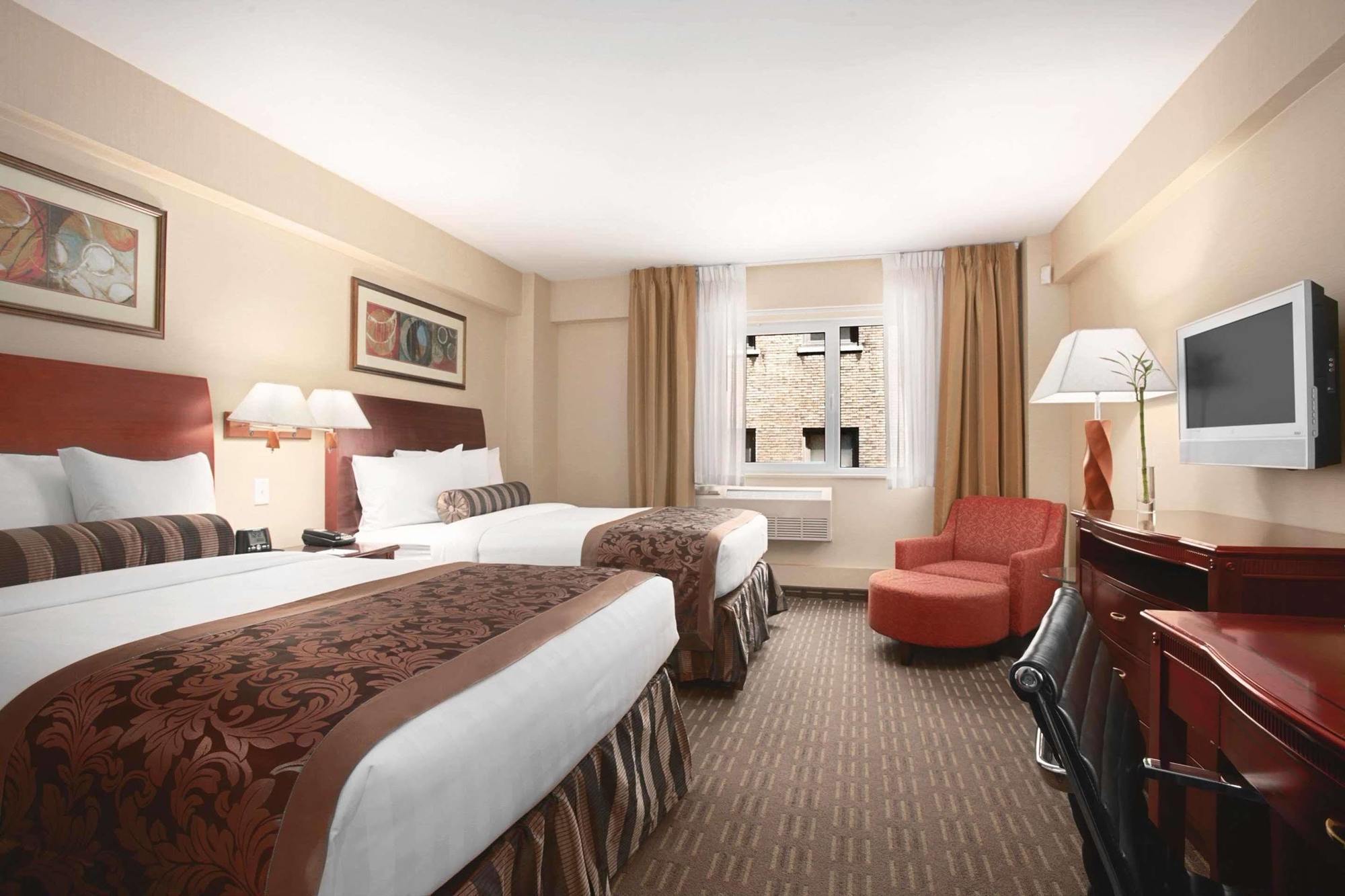 Wingate By Wyndham Manhattan Midtown นิวยอร์ก ภายนอก รูปภาพ