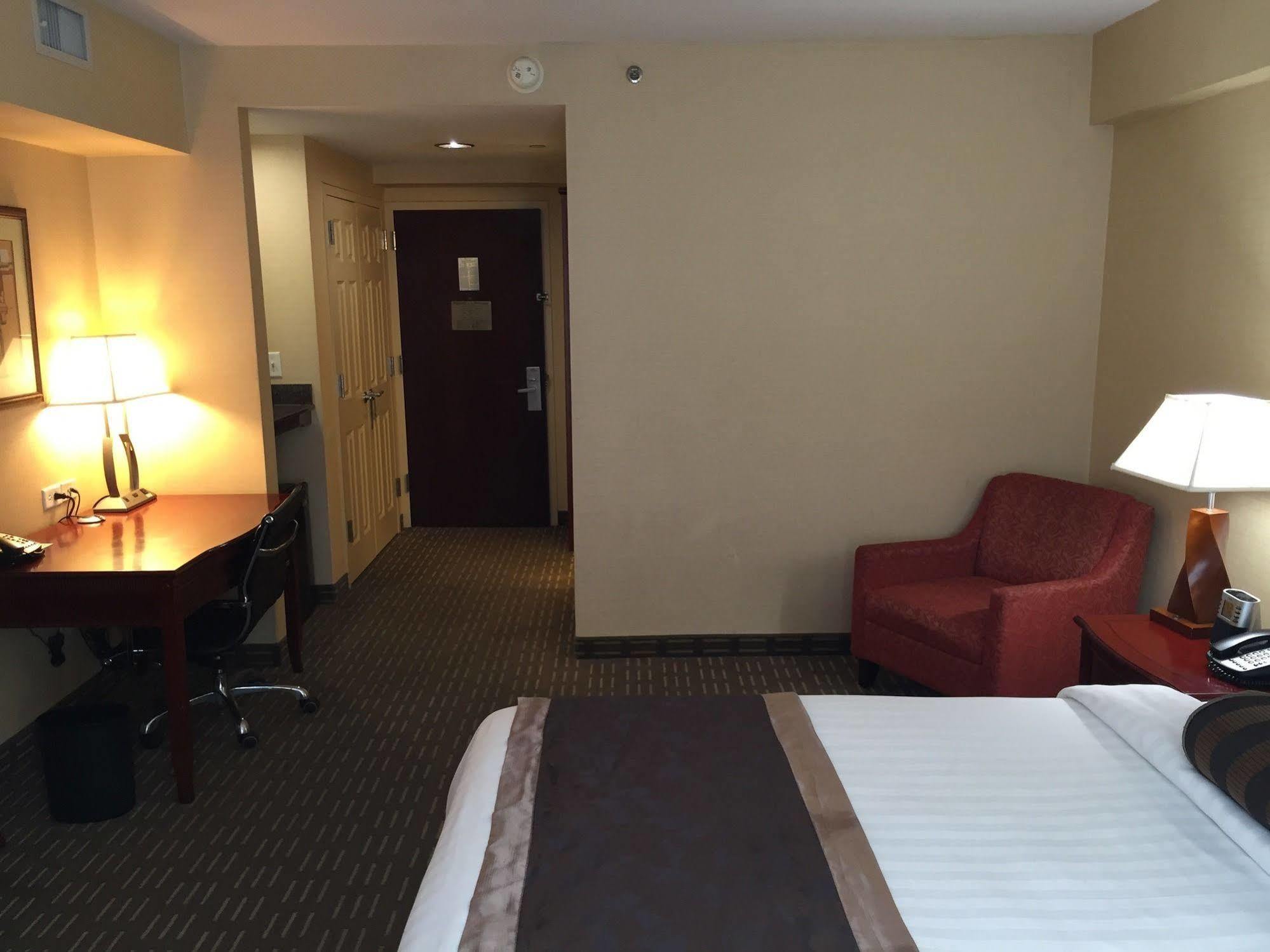 Wingate By Wyndham Manhattan Midtown นิวยอร์ก ภายนอก รูปภาพ