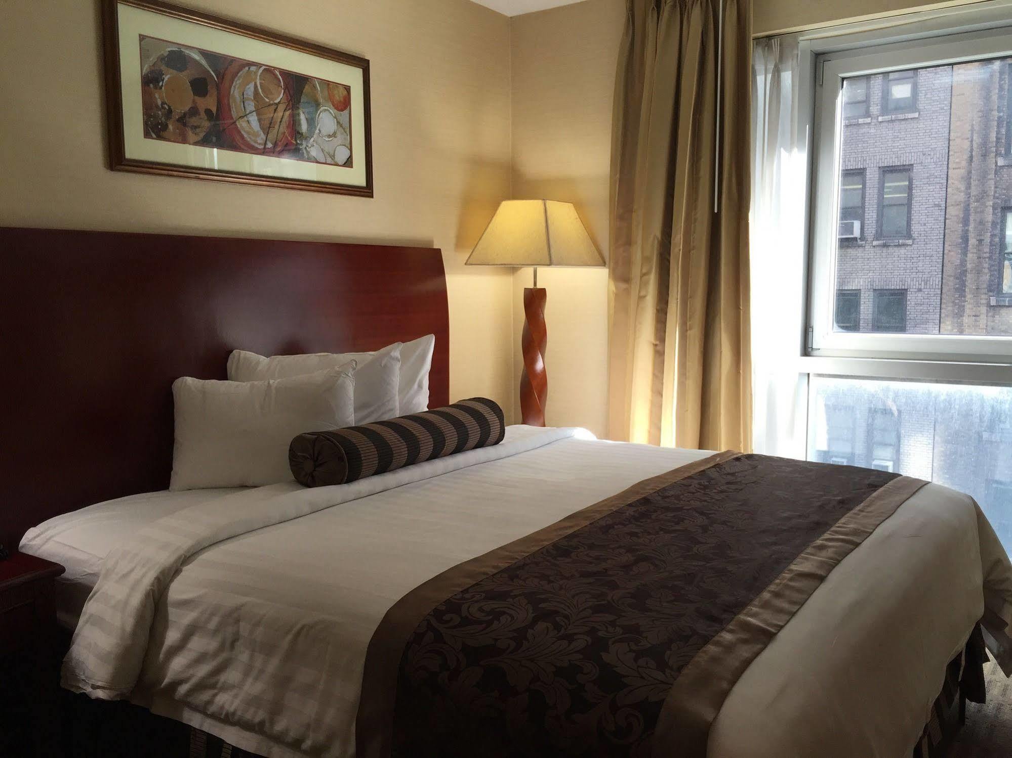 Wingate By Wyndham Manhattan Midtown นิวยอร์ก ภายนอก รูปภาพ