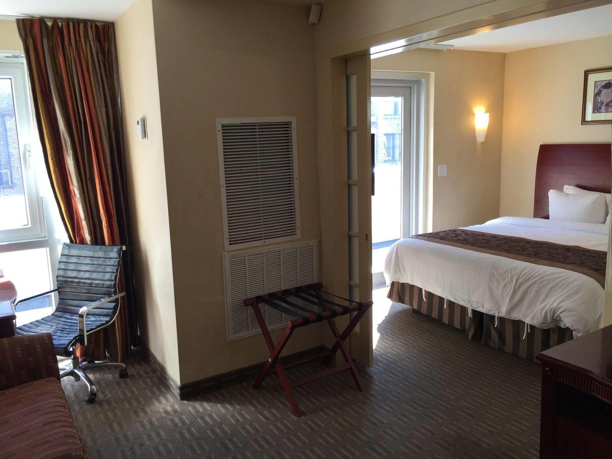 Wingate By Wyndham Manhattan Midtown นิวยอร์ก ภายนอก รูปภาพ