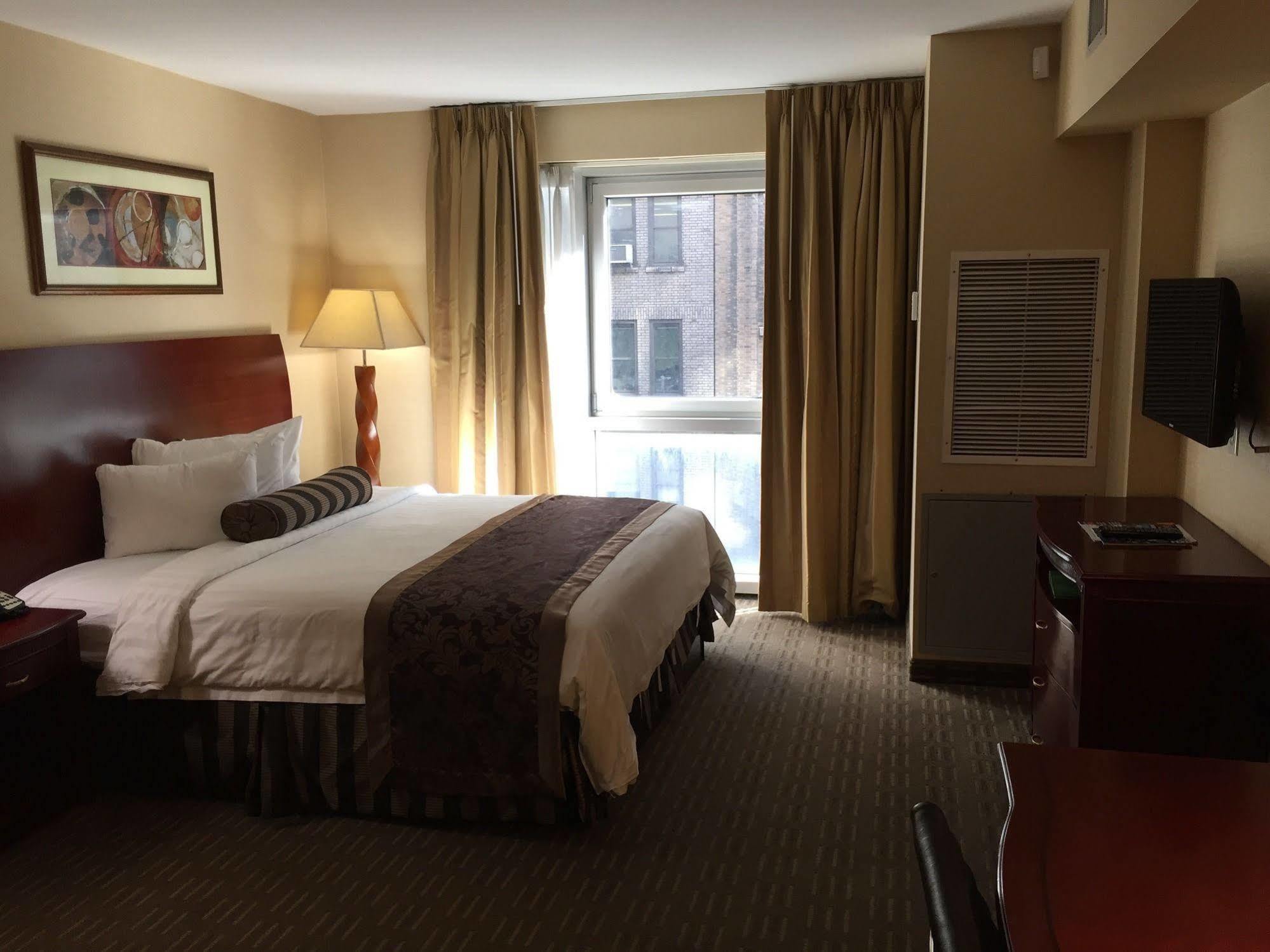 Wingate By Wyndham Manhattan Midtown นิวยอร์ก ภายนอก รูปภาพ